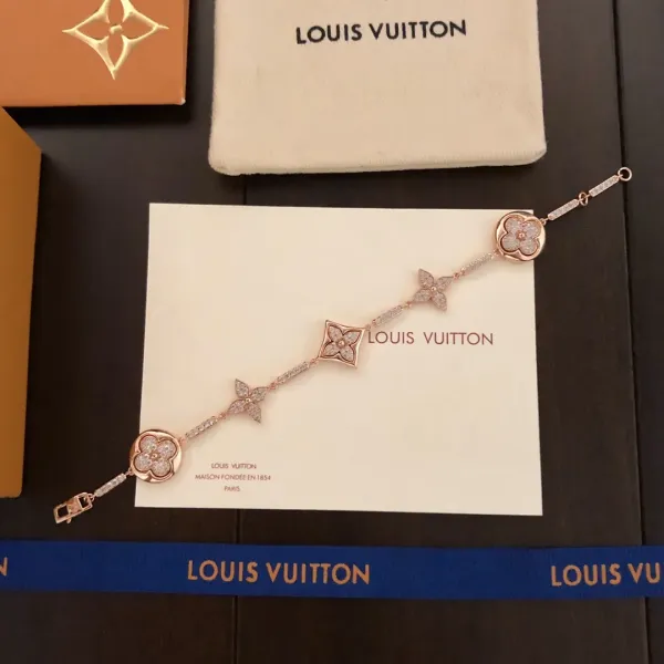 【2026】LV【 LOUIS VUITTON】ブレスレット、ファッションシンプルなスタイル