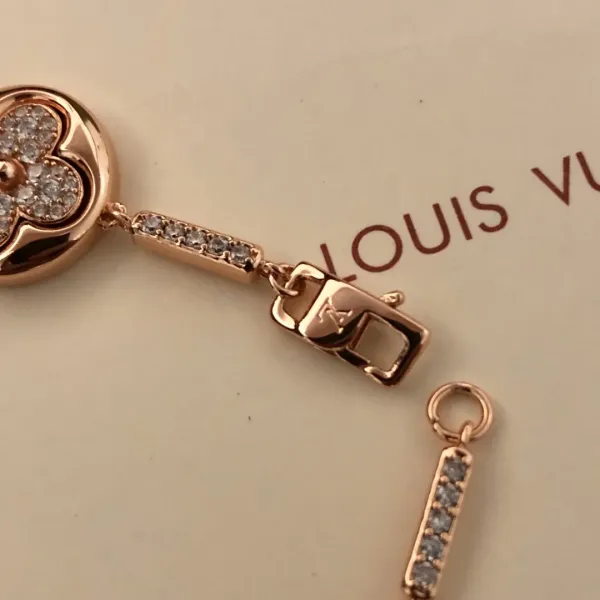 【2026】LV【 LOUIS VUITTON】ブレスレット、ファッションシンプルなスタイル