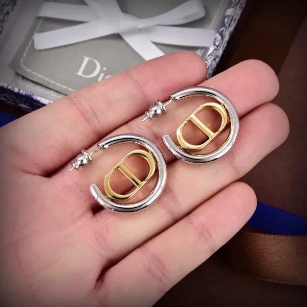 【2026】【DIOR】ディオール  ファッションスタイルのイヤリング