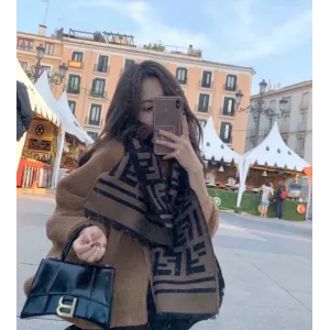 【2026】【FENDI  フェンディ】スカーフ35*180CM