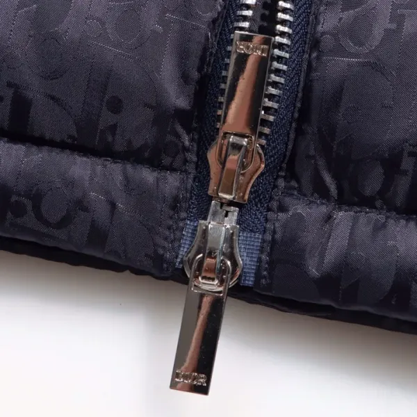 【2026】【DIOR 公式旗艦店】ディオール  ダウンジャケット好評に付き再入荷！