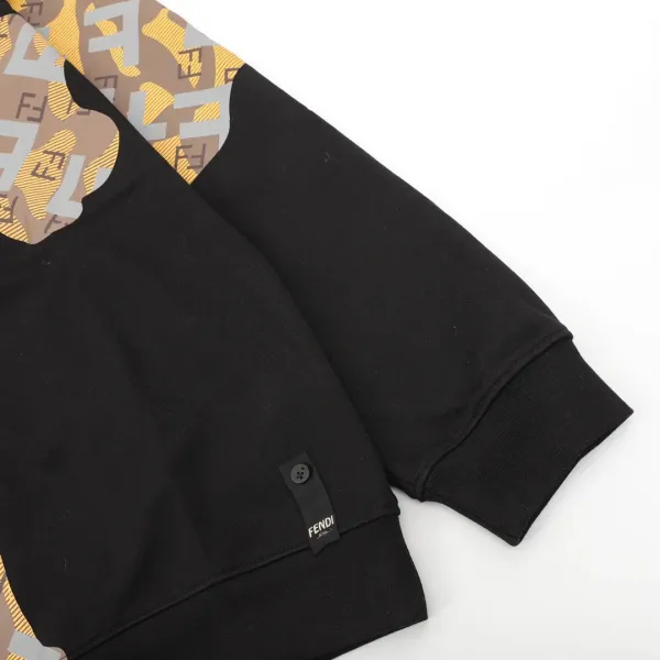 【2026】【FENDI 公式旗艦店】フェンディ丸首の衛衣 スウェット ご好評に付き再入荷! 【2026】【FENDI 公式旗艦店】フェンディ丸首の衛衣 スウェット ご好評に付き再入荷!