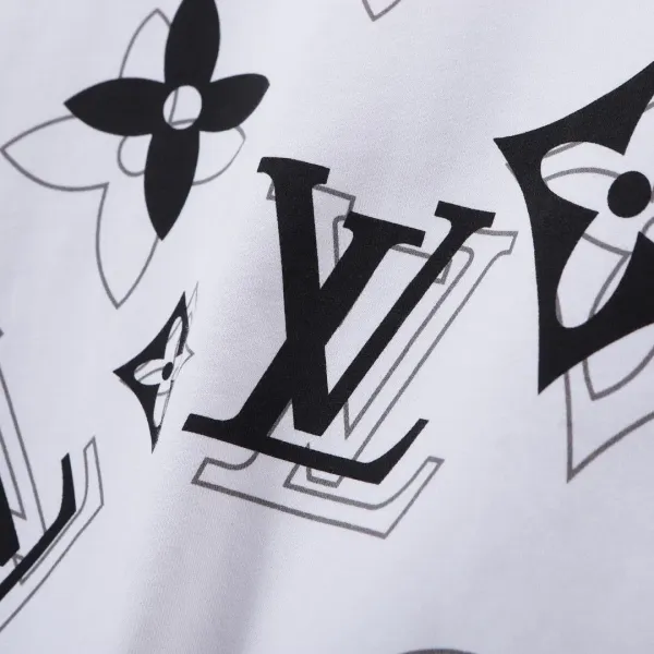 【2026】LV スウェット 【Louis Vuitton旗艦店】男女兼用 ご好評に付き再入荷！！