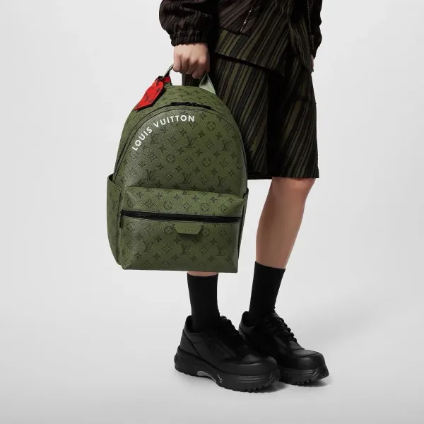 【2026】Louis Vuitton 【存在感抜群☆国内発】LV ディスカバリーバックパック PM  M46802 29 x 38 x 20 cm