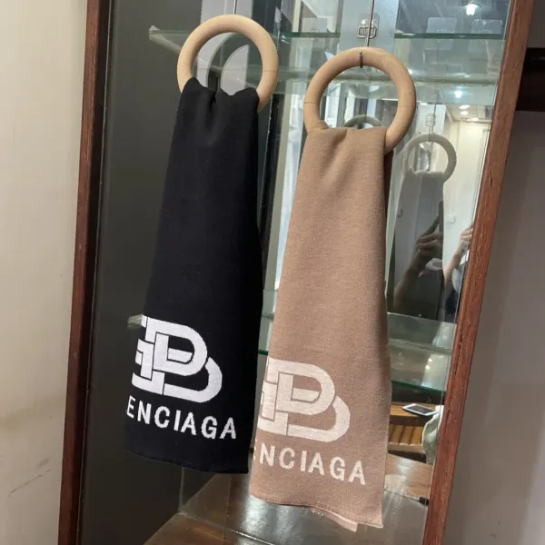 【2026】【BALENCIAGA  バレンシアガ】スカーフ32*200CM