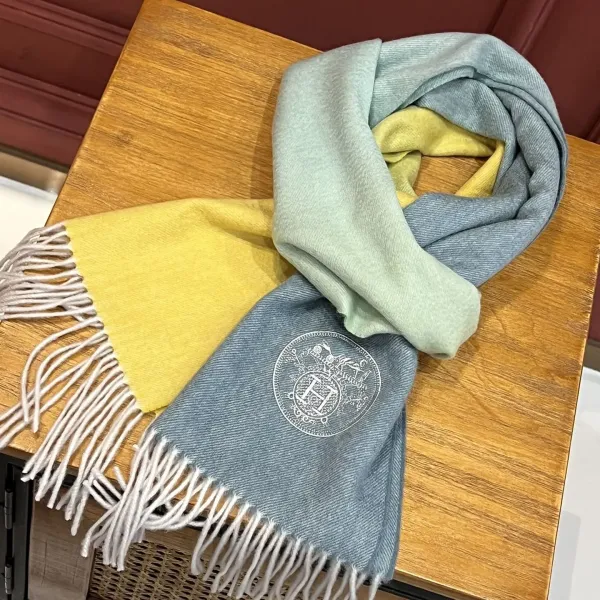 【2026】【HERMES エルメス 】スカーフ32*190CM