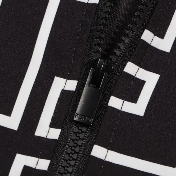【2026】【FENDI 公式旗艦店】フェンディ ジャケット着 好評に付き再入荷！