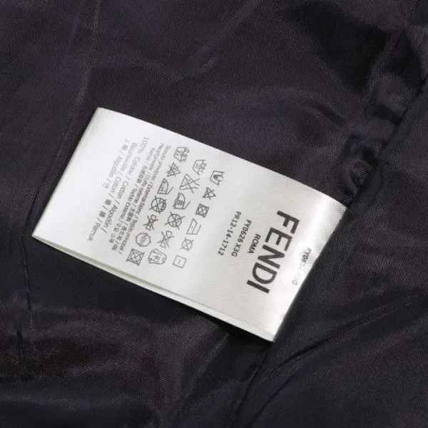 【2026】【FENDI 公式旗艦店】フェンディ ジャケット着 好評に付き再入荷！