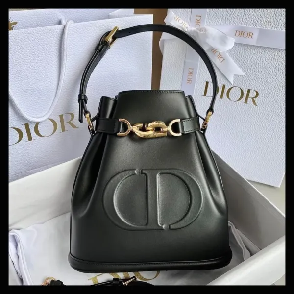 【2026】【大人気】DIOR ミディアム C'EST DIOR バッグ 24 x 10 x 24.5 cm