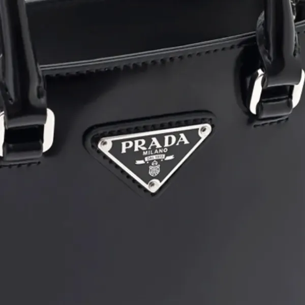 【2026】PRADAレディースショルダーバッグ☆正規品☆