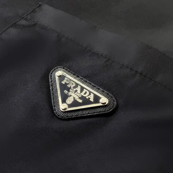 【2026】【PRADA公式旗艦店】プラダ シャツ ご好評に付き再入荷！
