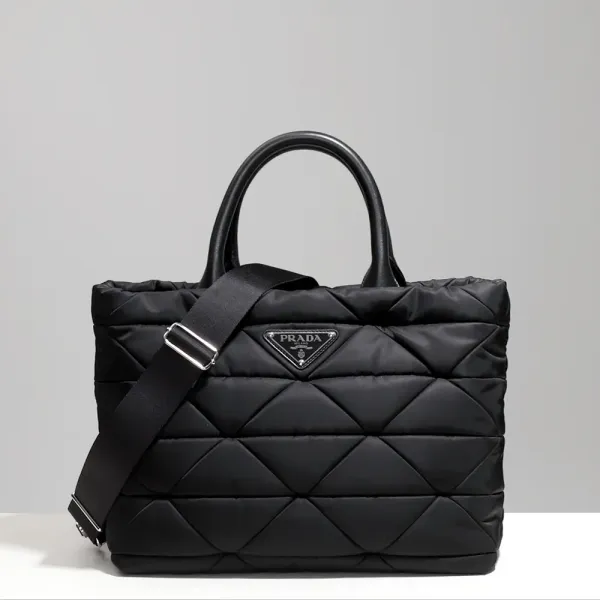 【2026】PRADA RE-NYLON ミディアム パデッドトートバッグ 33*26*17cm