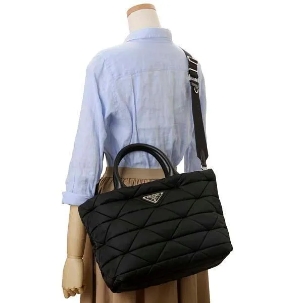 【2026】PRADA RE-NYLON ミディアム パデッドトートバッグ 33*26*17cm