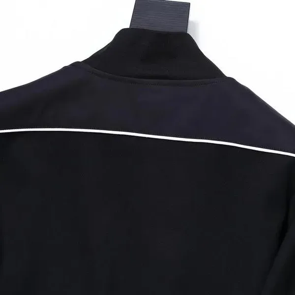 【2026】【Prada】( プラダ ) 男女兼用、ご好評に付き再入荷！