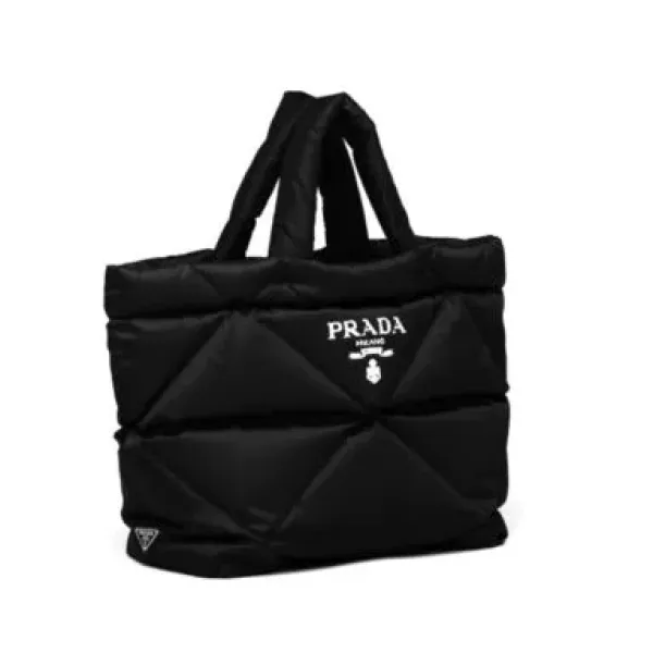 【2026】特価 3日で入荷します VERY雑誌掲載 PRADA 新作 パデッドRe Nylon トートバッグ-BUYMA