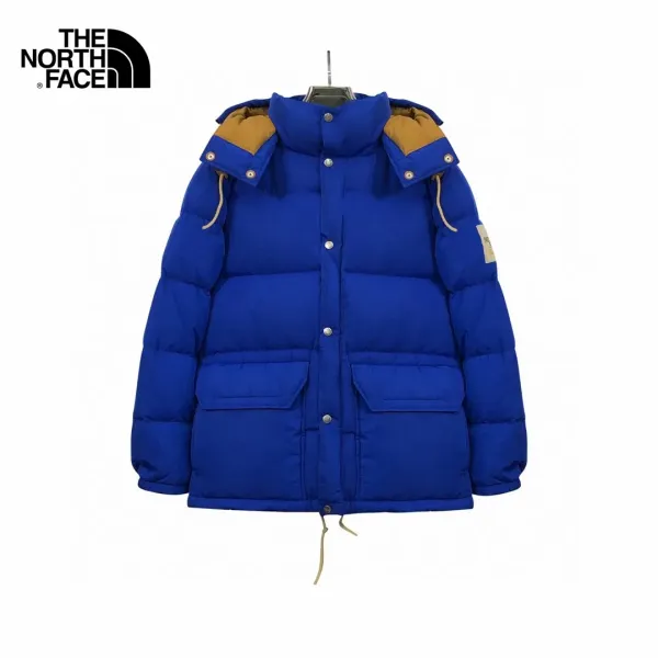 【2026】Gucci & The North Face 連名のダウンジャケットブルーです