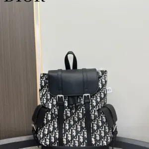 【2026】【DIOR  公式 旗艦店】ディオール  リュックサック   当日出荷 好評に付き再入荷！24*28CM