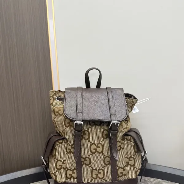 【2026】【DIOR  公式 旗艦店】ディオール  リュックサック   当日出荷 好評に付き再入荷！24*28CM