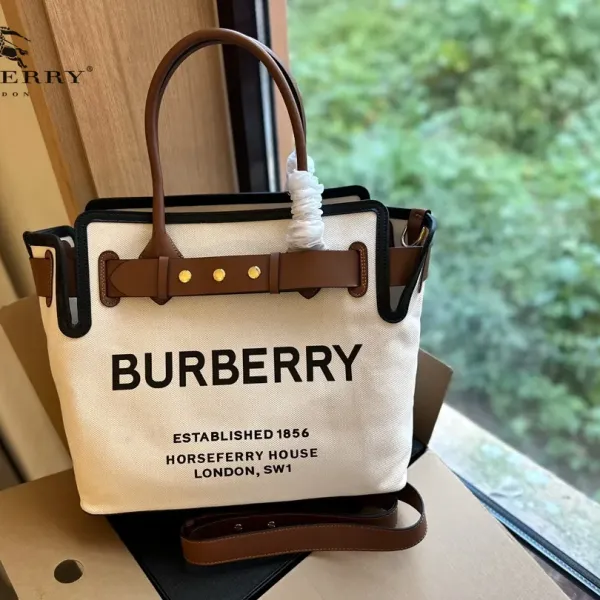 【2026】【BURBERRY 公式旗艦店】バーバリー    ハンドバッグ 当日出荷 好評に付き再入荷！33*29CM