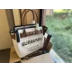【2026】【BURBERRY 公式旗艦店】バーバリー    ハンドバッグ 当日出荷 好評に付き再入荷！33*29CM