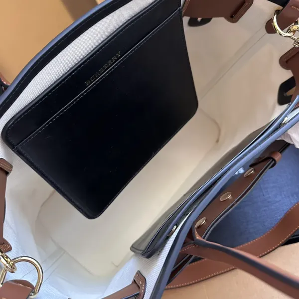 【2026】【BURBERRY 公式旗艦店】バーバリー    ハンドバッグ 当日出荷 好評に付き再入荷！33*29CM
