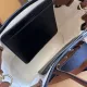 【2026】【BURBERRY 公式旗艦店】バーバリー    ハンドバッグ 当日出荷 好評に付き再入荷！33*29CM