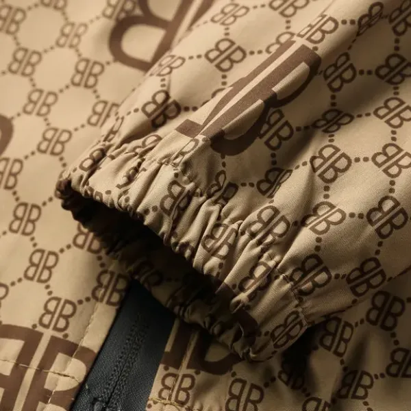 【2026】【BALENCIAGA  公式旗艦店】バレンシアガ  ジャケット着好評に付き再入荷！