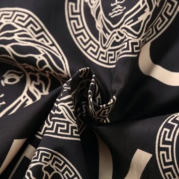 【2026】【VERSACE 公式旗艦店】ヴェルサーチ ジャケット着好評に付き再入荷！