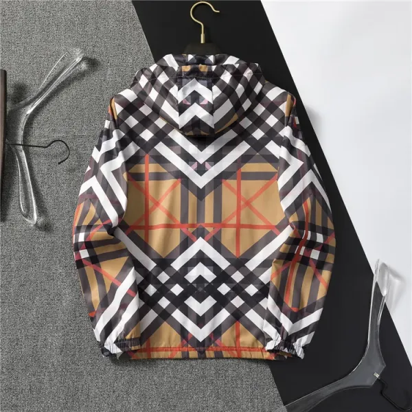 【2026】【BURBERRY 公式旗艦店】バーバリー  ジャケット着好評に付き再入荷！