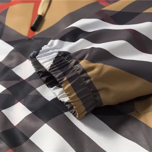 【2026】【BURBERRY 公式旗艦店】バーバリー  ジャケット着好評に付き再入荷！