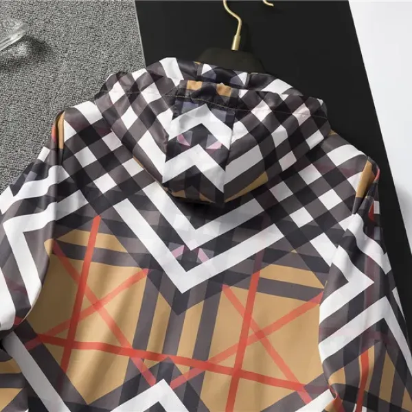 【2026】【BURBERRY 公式旗艦店】バーバリー  ジャケット着好評に付き再入荷！