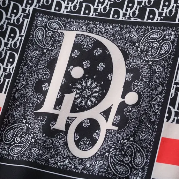 【2026】【DIOR 公式旗艦店】ディオール 丸首の衛衣 スウェットご好評に付き再入荷！