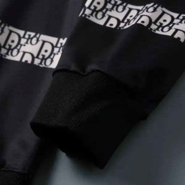 【2026】【DIOR 公式旗艦店】ディオール 丸首の衛衣 スウェットご好評に付き再入荷！