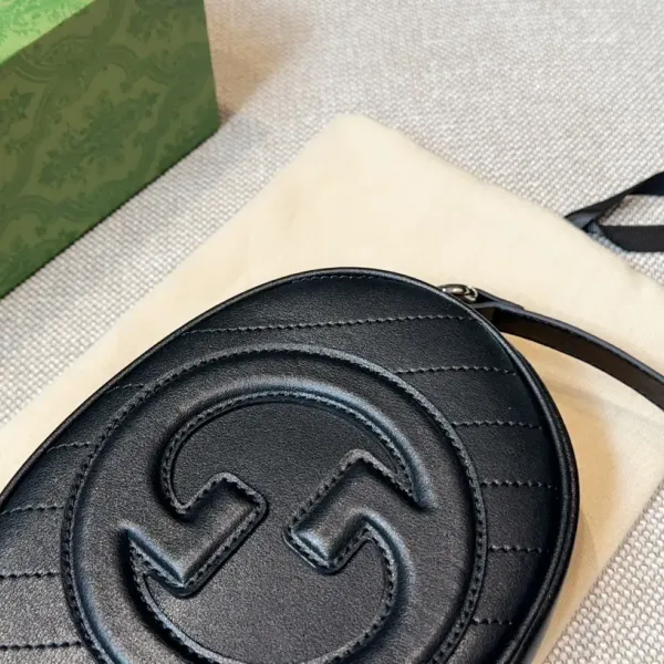 【2026】【GUCCI 公式旗艦店】クッチ    ショルダーバッグ 当日出荷 好評に付き再入荷！20*15CM