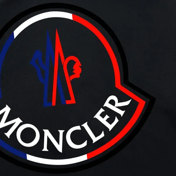 【2026】【MONCLER 公式旗艦店】モンクレール  丸首の衛衣 スウェットご好評に付き再入荷！