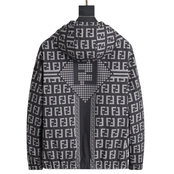 【2026】【FENDI  公式旗艦店】フェンディ  ジャケット着 好評に付き再入荷！