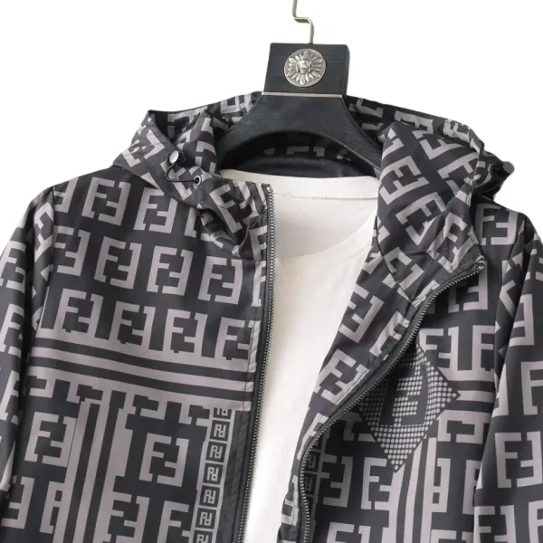 【2026】【FENDI  公式旗艦店】フェンディ  ジャケット着 好評に付き再入荷！