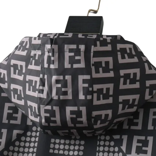 【2026】【FENDI  公式旗艦店】フェンディ  ジャケット着 好評に付き再入荷！