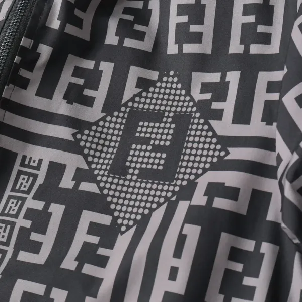 【2026】【FENDI  公式旗艦店】フェンディ  ジャケット着 好評に付き再入荷！