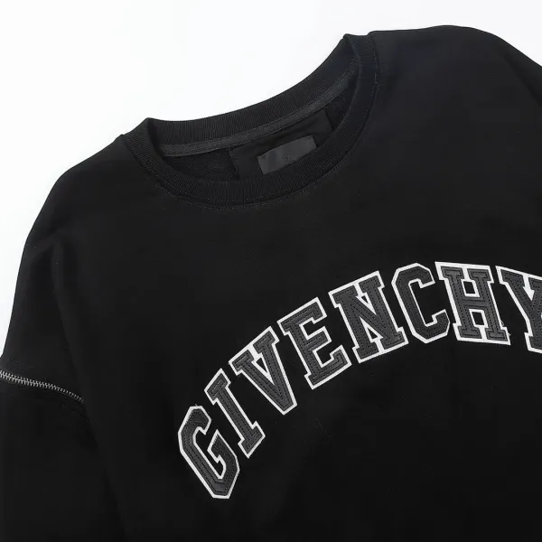 【2026】【GIVENCHY  公式旗艦店】ジバンシー 丸首の衛衣 スウェットご好評に付き再入荷！