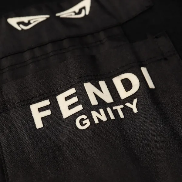 【2026】【FENDI  公式旗艦店】フェンディ丸首の衛衣 スウェット ご好評に付き再入荷！