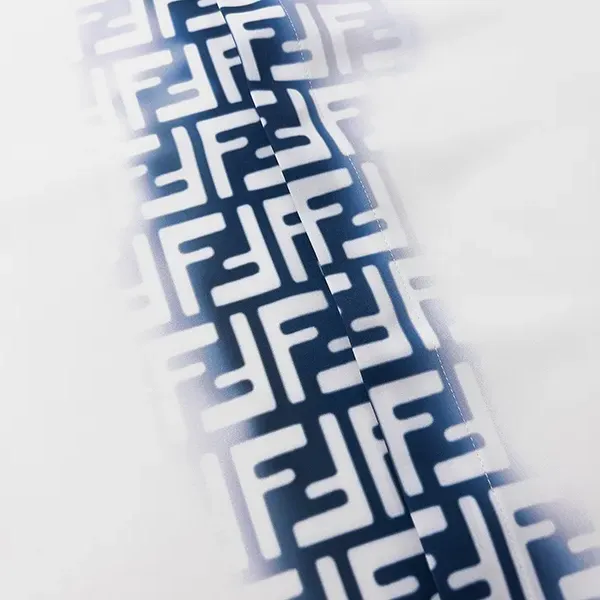 【2026】【FENDI  公式旗艦店】フェンディシャツ好評に付き再入荷！