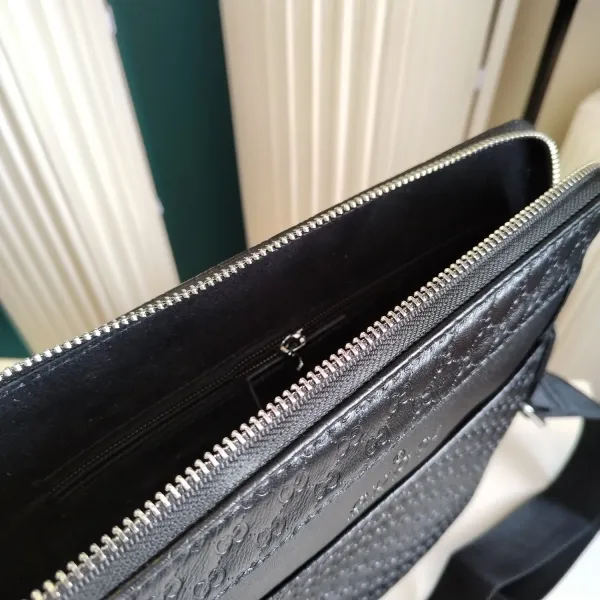 【2026】【GUCCI 公式 旗艦店】グッチ   ショルダーバッグ 当日出荷 好評に付き再入荷！26*28*5CM