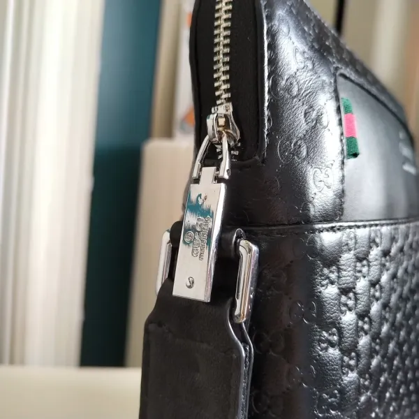 【2026】【GUCCI 公式 旗艦店】グッチ   ショルダーバッグ 当日出荷 好評に付き再入荷！26*28*5CM
