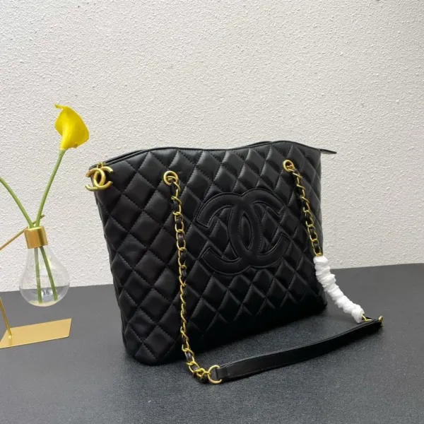 【2026】【CHANEL公式 旗艦店】シャネル  ハンドバッグ当日出荷 好評に付き再入荷！32*27*10CM