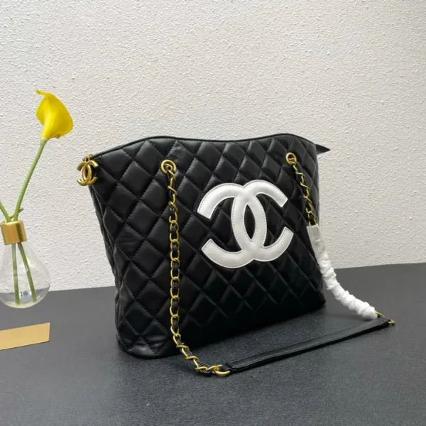 【2026】【CHANEL公式 旗艦店】シャネル  ハンドバッグ当日出荷 好評に付き再入荷！32*27*10CM