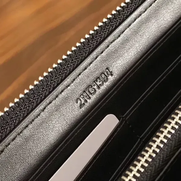 【2026】【PRADA  公式 旗艦店】プラダ  財布当日出荷 好評に付き再入荷！30*22*10CM