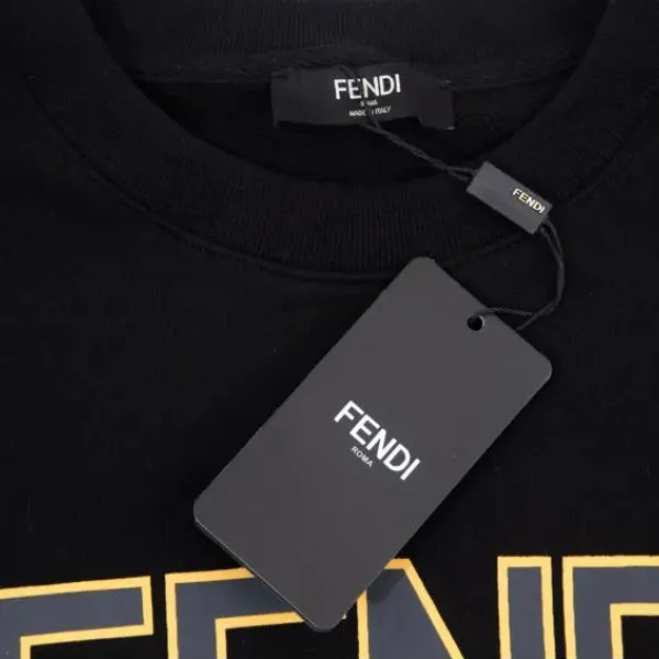 【2026】【FENDI  公式旗艦店】フェンディ丸首の衛衣 スウェット ご好評に付き再入荷！