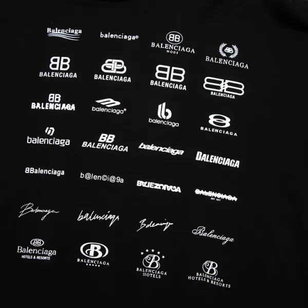 【2026】【BALENCIAGA 公式旗艦店】バレンシアガ  パーカー  ウェット ご好評に付き再入荷！