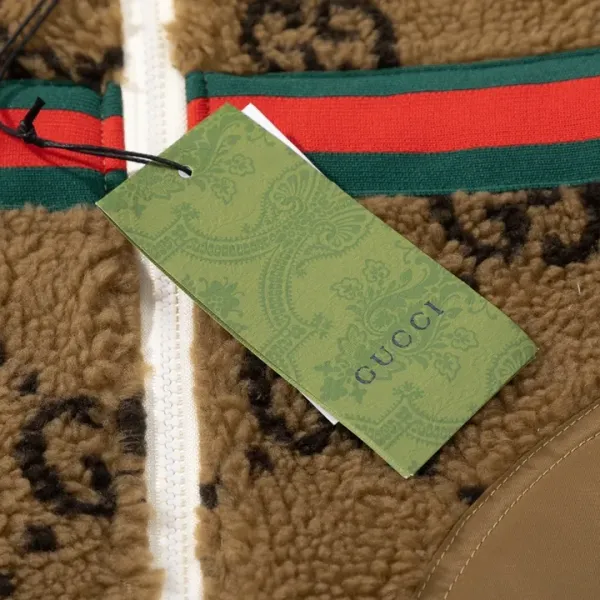 【2026】【GUCCI  公式旗艦店】グッチ  ジャケット着 好評に付き再入荷！